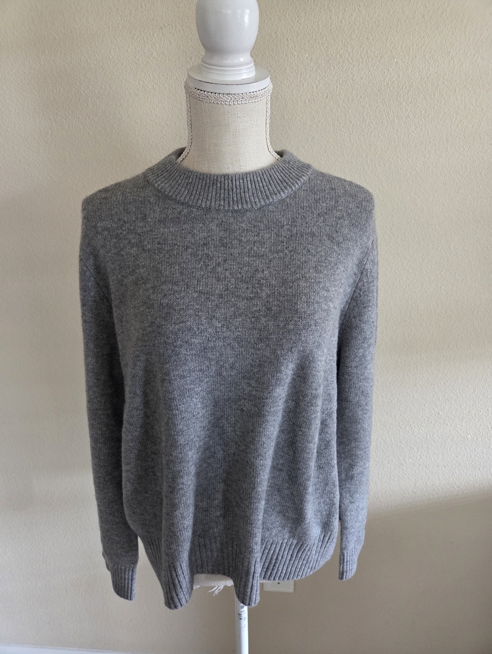 Quince Womens Mongolian Cashmere Oversized Crewneck Sweater Size Small NWT - Picture 2 of 11